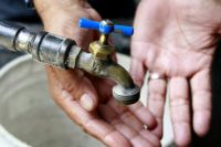 Verano sin agua: al menos nueve barrios de Centenario están sin servicio en plena ola de calor